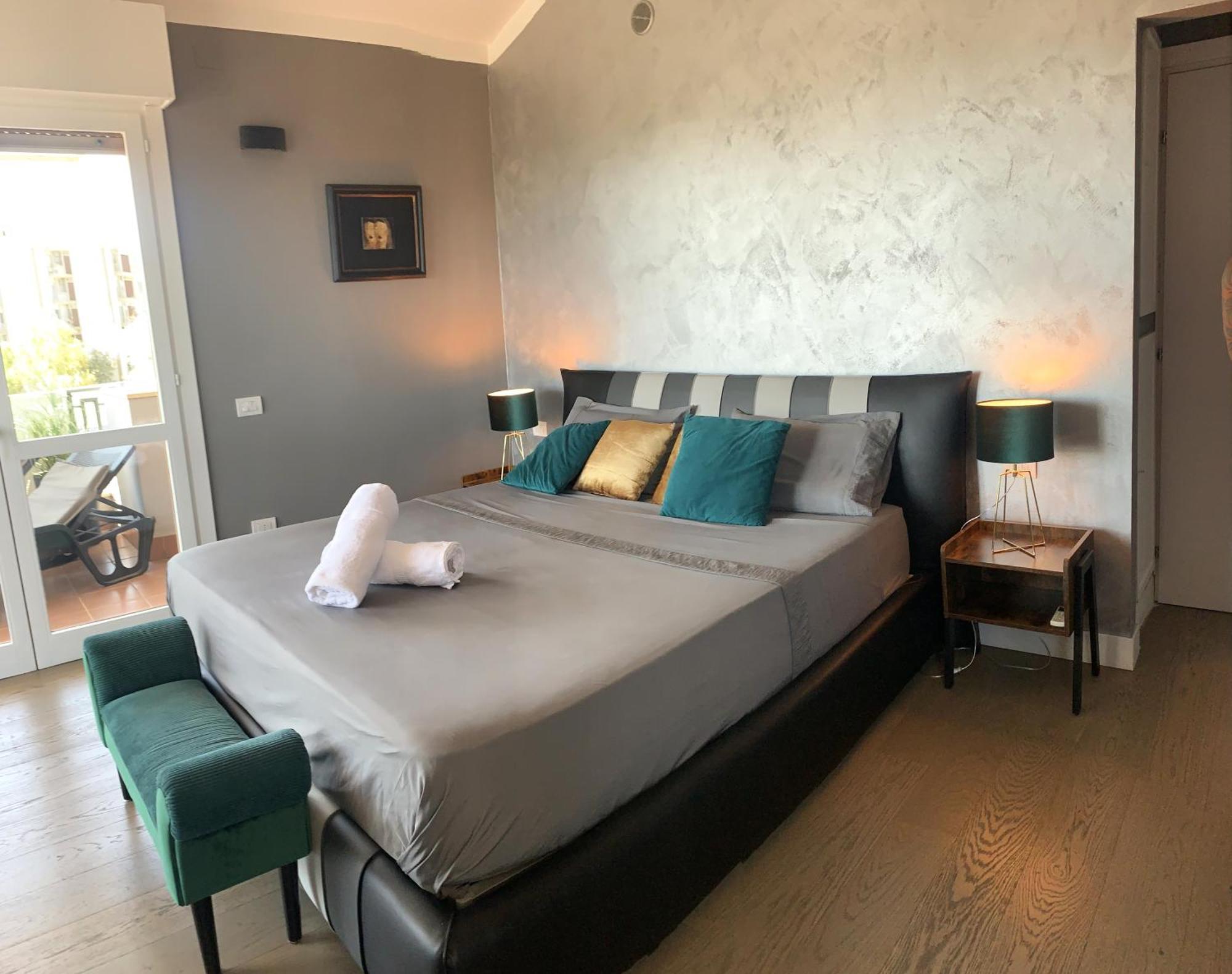 Hotel Penthouse Genneruxi Cagliari Zewnętrze zdjęcie